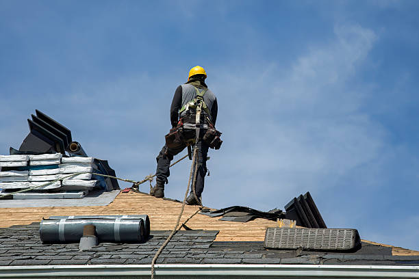 Professional Gutter Installation technician working in Pomeroy, OH